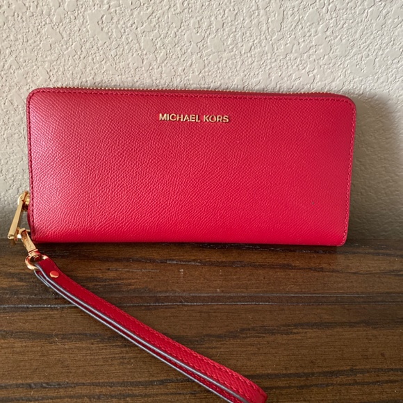 Michael Kors Wallet - Picture 2 of 5
